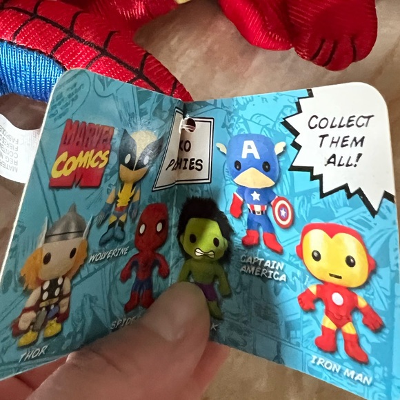 8” Funko collectible plush Marvel Superman - Picture 3 of 5